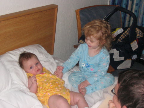 2004_08_17 NC Cate and Jane at the hotel.jpg